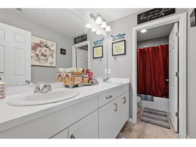 915 Mcmurdo Cir, Castle Rock, CO 80108