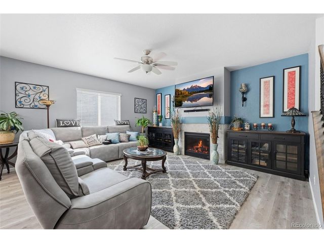 915 Mcmurdo Cir, Castle Rock, CO 80108