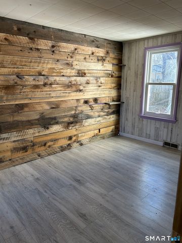 390 Park Avenue, Torrington, CT 06790