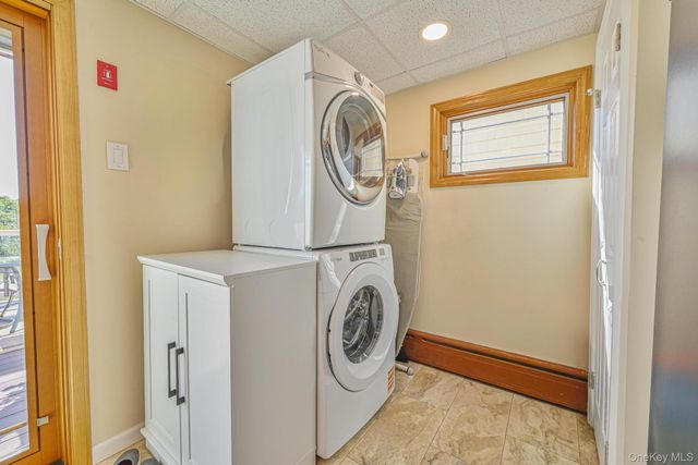 20 W 18th Road, Broad Channel, NY 11693