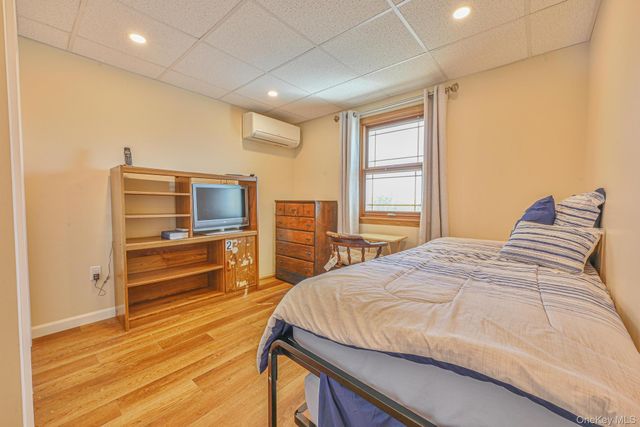 20 W 18th Road, Broad Channel, NY 11693