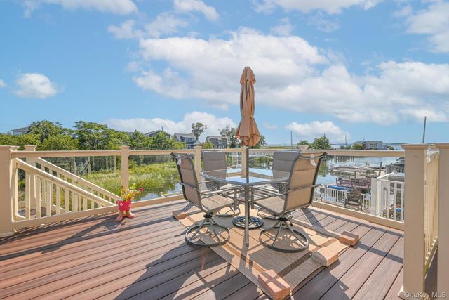 20 W 18th Road, Broad Channel, NY 11693