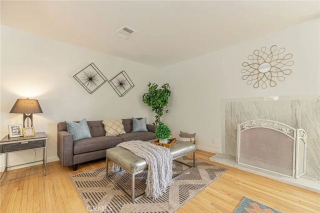 6454 Baird, Reseda, CA 91335
