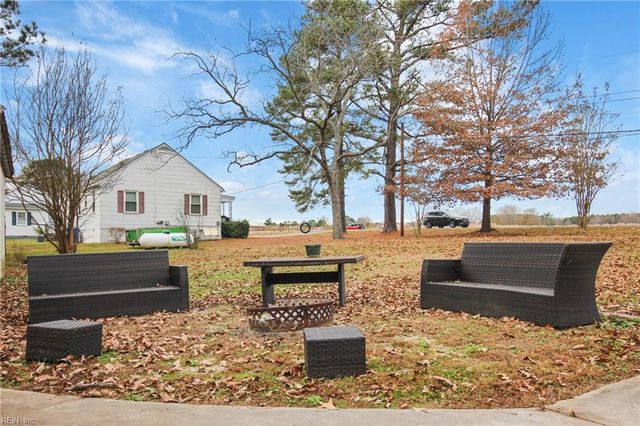 8725 S Quay RD, Suffolk, VA 23437