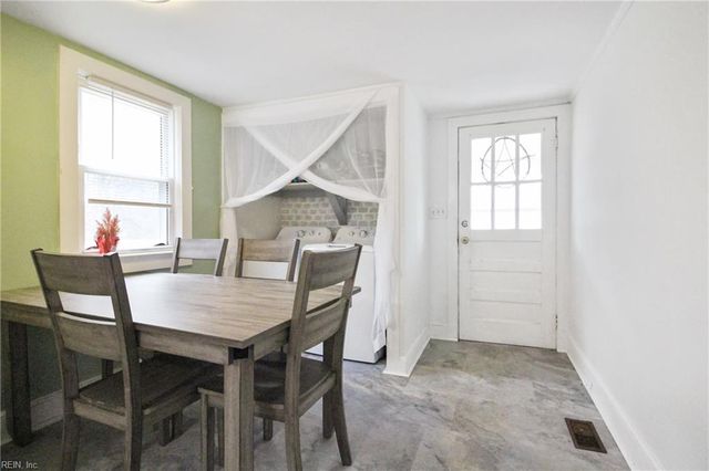 8725 S Quay RD, Suffolk, VA 23437