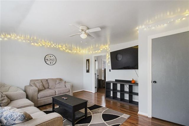 8725 S Quay RD, Suffolk, VA 23437