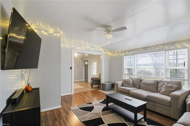 8725 S Quay RD, Suffolk, VA 23437