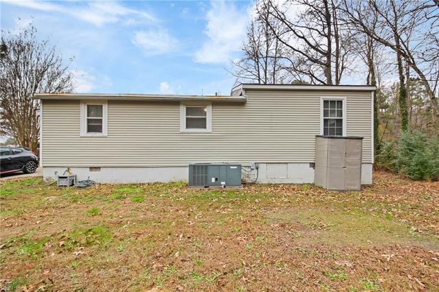 8725 S Quay RD, Suffolk, VA 23437