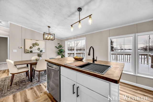 1019 Vining Road, Montcalm Twp, MI 48838