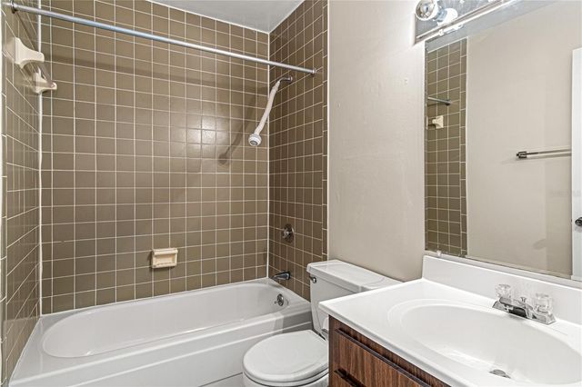 5840 PEREGRINE AVENUE 5840, Orlando, FL 32819