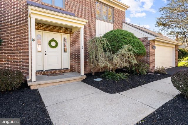 2 RUNNING BROOK LN, Newark, DE 19711