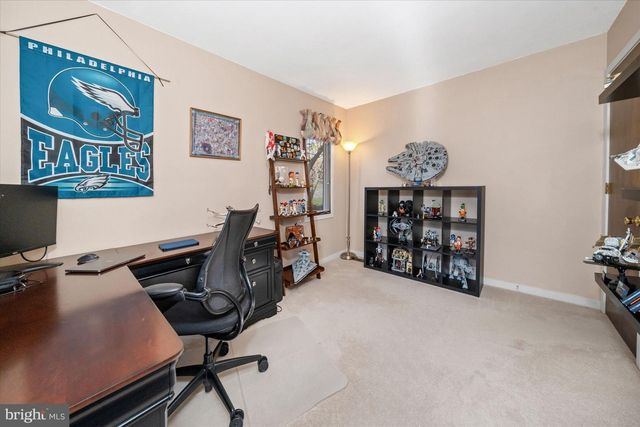 2 RUNNING BROOK LN, Newark, DE 19711