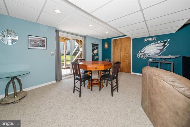 2 RUNNING BROOK LN, Newark, DE 19711