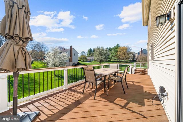 2 RUNNING BROOK LN, Newark, DE 19711