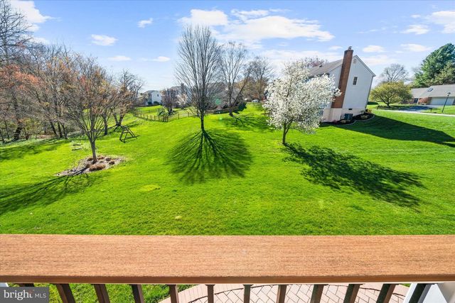 2 RUNNING BROOK LN, Newark, DE 19711