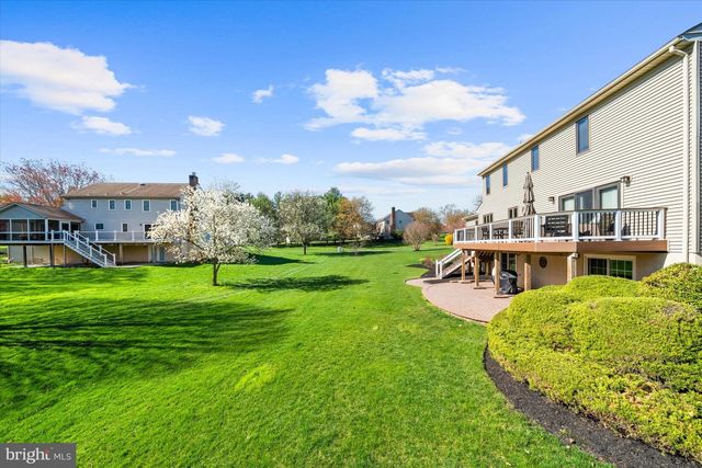 2 RUNNING BROOK LN, Newark, DE 19711