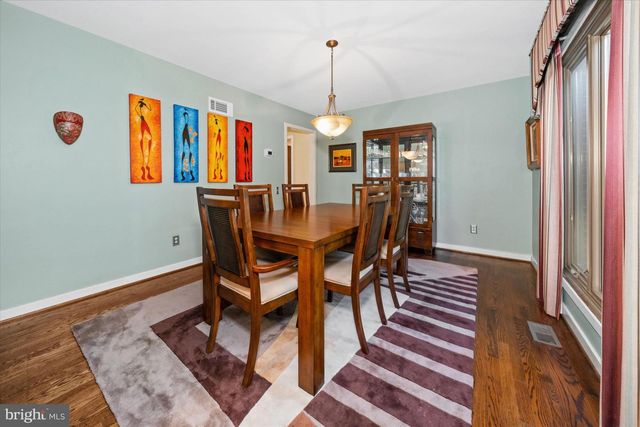 2 RUNNING BROOK LN, Newark, DE 19711