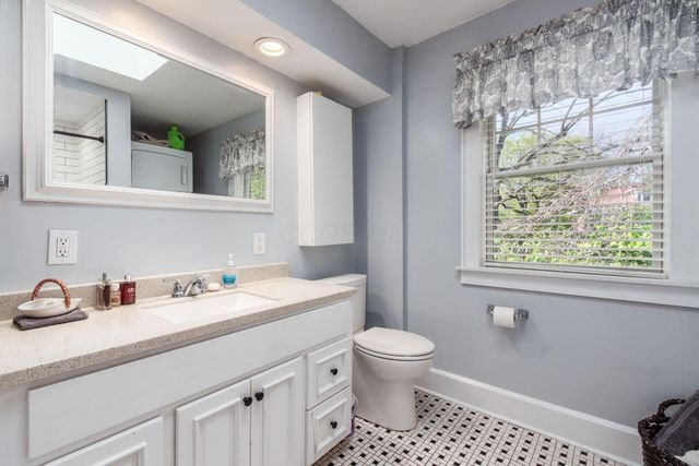 30 S Dawson Avenue, Columbus, OH 43209