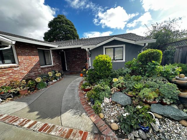 87 Beverly Drive, Watsonville, CA 95076