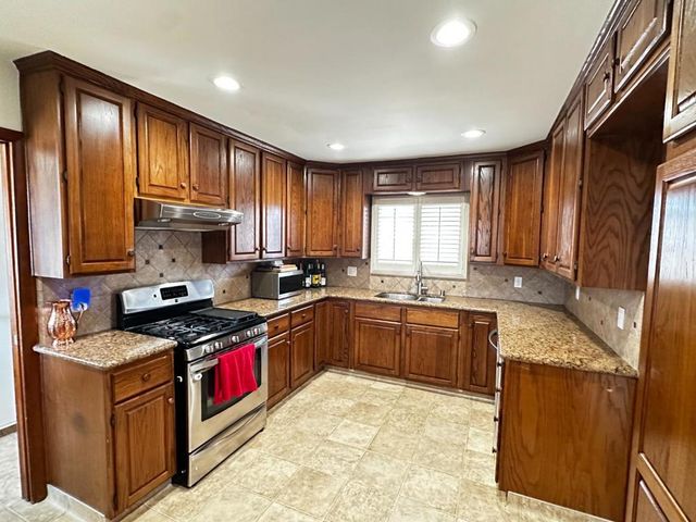 87 Beverly Drive, Watsonville, CA 95076