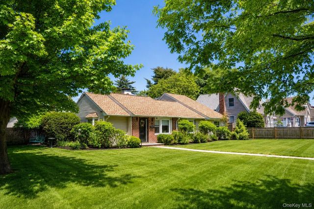 49 Clearview Street, Huntington, NY 11743