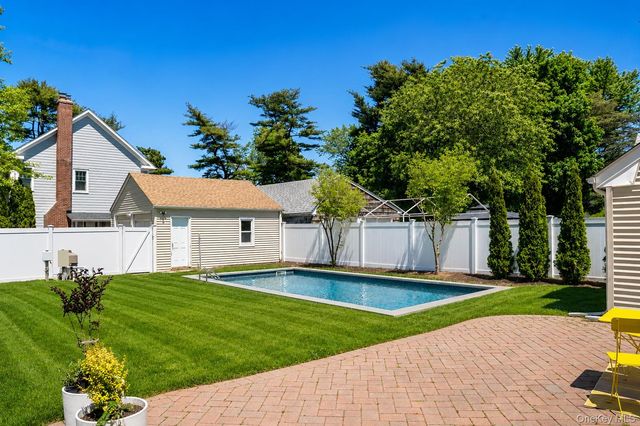 49 Clearview Street, Huntington, NY 11743