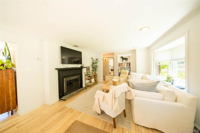 49 Clearview Street, Huntington, NY 11743