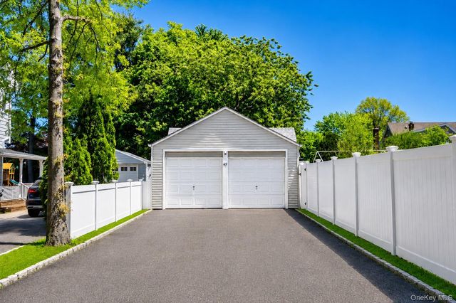 49 Clearview Street, Huntington, NY 11743