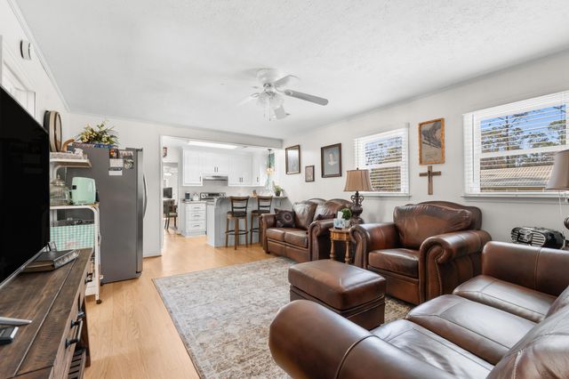 124 Pierce Avenue, Swainsboro, GA 30401