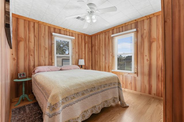 124 Pierce Avenue, Swainsboro, GA 30401