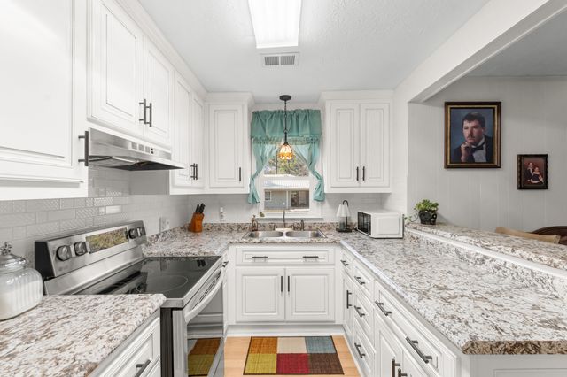 124 Pierce Avenue, Swainsboro, GA 30401