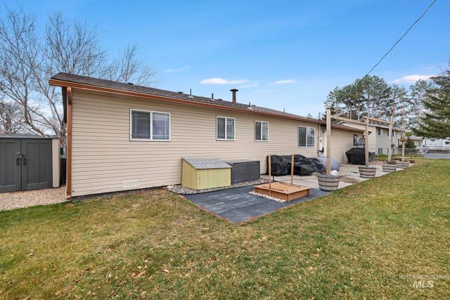 3083 Dickson Ave, Twin Falls, ID 83301