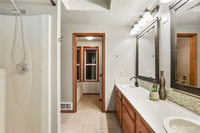 15121 Cedar Grove Road NE, Poulsbo, WA 98370