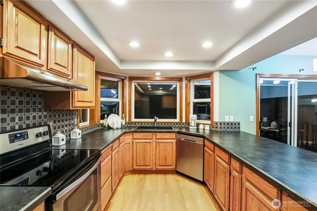 15121 Cedar Grove Road NE, Poulsbo, WA 98370