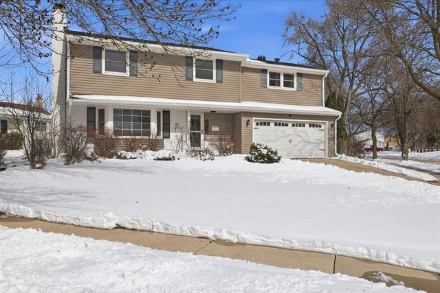 2103 Empire DRIVE, Waukesha, WI 53186