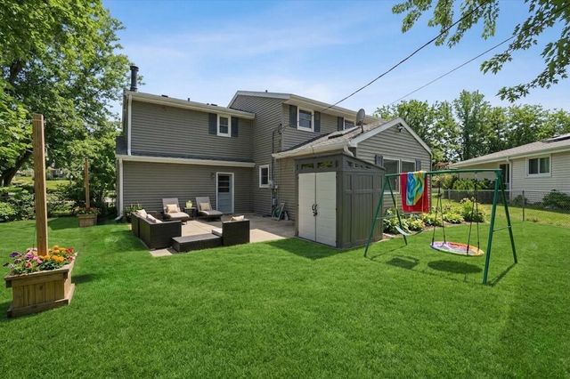 2103 Empire DRIVE, Waukesha, WI 53186