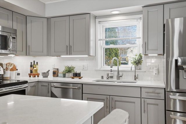 2103 Empire DRIVE, Waukesha, WI 53186