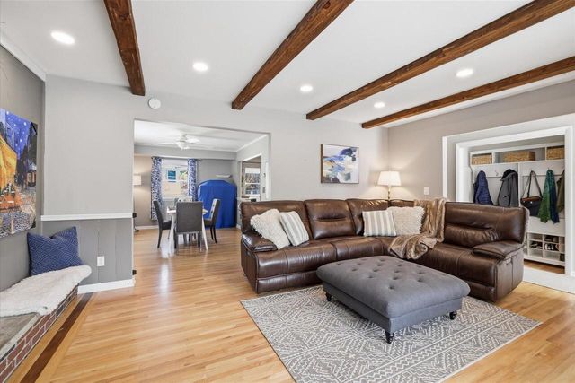 2103 Empire DRIVE, Waukesha, WI 53186