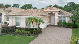 4376 NW Oakbrook Circle, Jensen Beach, FL 34957