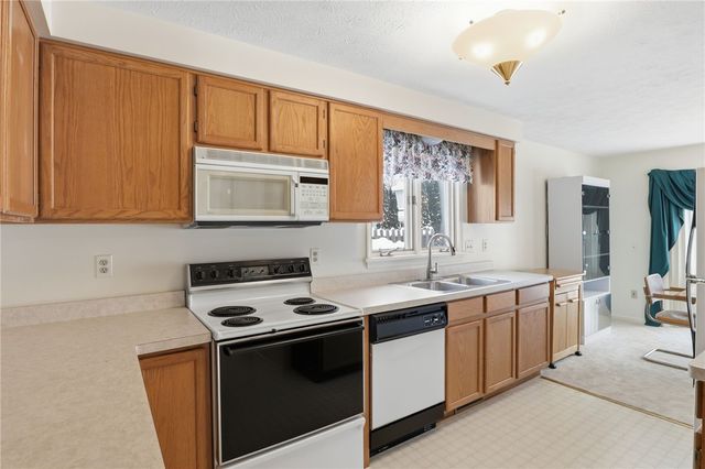 699 Neros Run, Webster, NY 14580