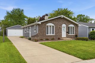 58 N California Avenue, Mundelein, IL 60060