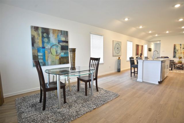 4033 Bronco Station Lane, League City, TX 77573