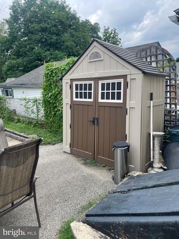 224 HIGHLAND AVE, Wayne, PA 19087