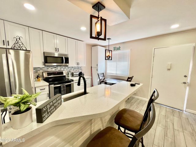 3313 N 68th Street 218E, Scottsdale, AZ 85251