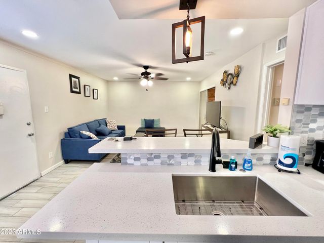 3313 N 68th Street 218E, Scottsdale, AZ 85251