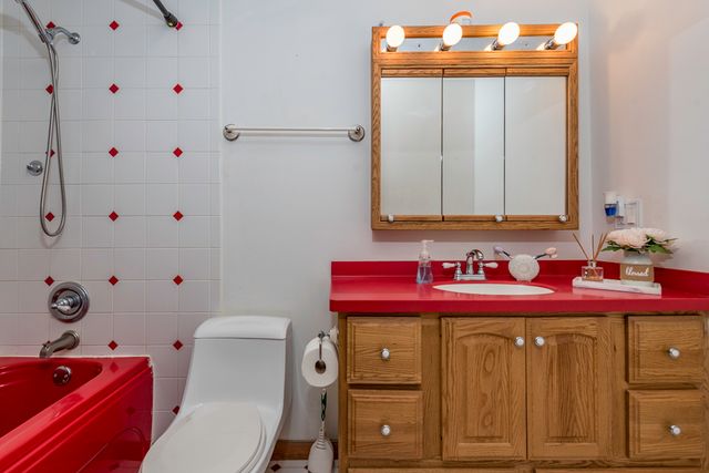 514 Judith Court, Winthrop Harbor, IL 60096