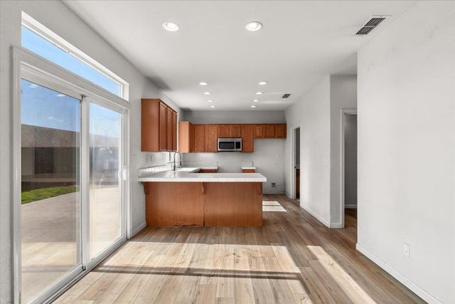 832 Geddings Way, Stockton, CA 95209