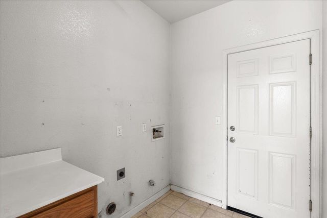 832 Geddings Way, Stockton, CA 95209