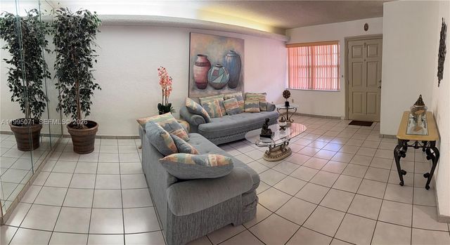 7725 W 10th Ave, Hialeah, FL 33014