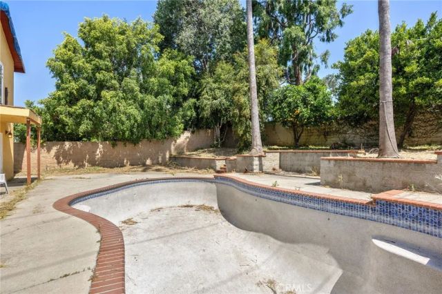 509 Alameda, Altadena, CA 91001